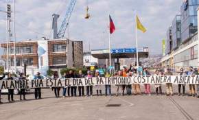 [FOTOS] Día del Patrimonio: Alcalde de Valparaíso participa en manifestación para abrir el borde costero