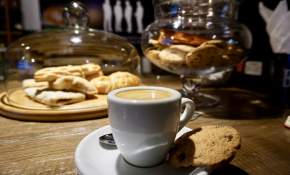 Chile ya tiene su primer café inspirado en The Beatles y está en Valparaíso