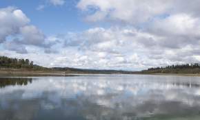 Maravillosas fotos del Lago Peñuelas que volvió a tener agua 